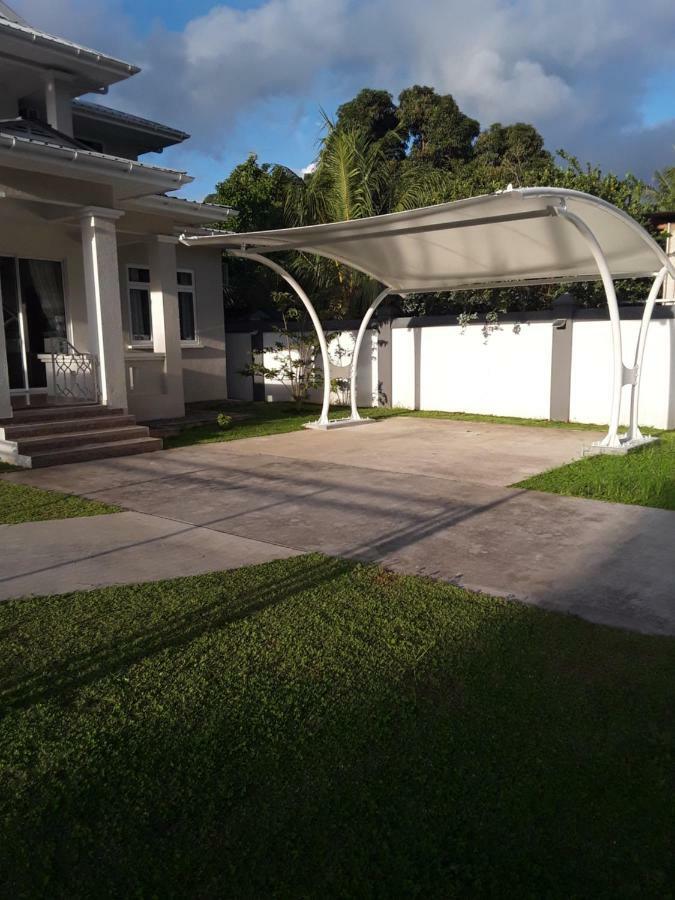 Maison Cattleya Selfcatering Apartment อองซ์รอแยล ภายนอก รูปภาพ