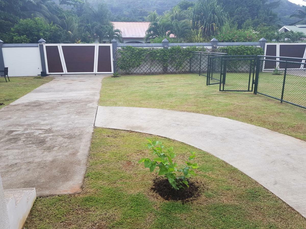 Maison Cattleya Selfcatering Apartment อองซ์รอแยล ภายนอก รูปภาพ