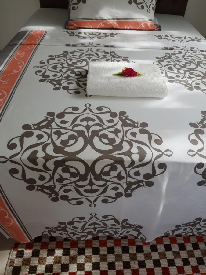 Maison Cattleya Selfcatering Apartment อองซ์รอแยล ภายนอก รูปภาพ